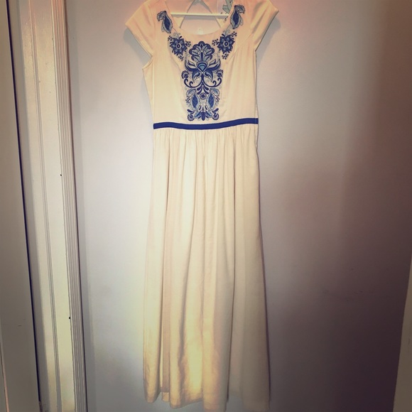 ModCloth cream maxi with blue embroidery - Picture 2 of 7